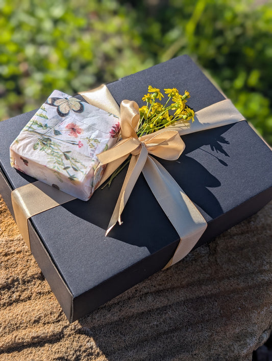 The Jamilly Happy Surprise Box